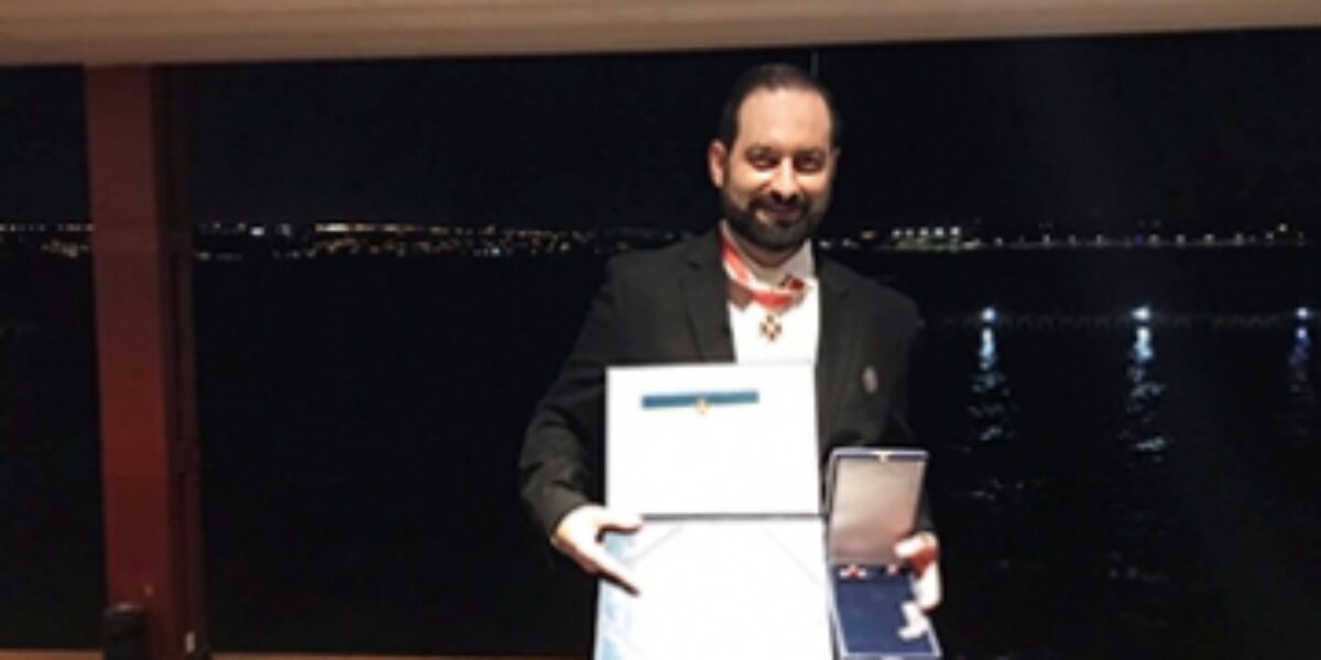 Diretor do CBT, Eloi Palma, recebe a Medalha Mérito Mauá
