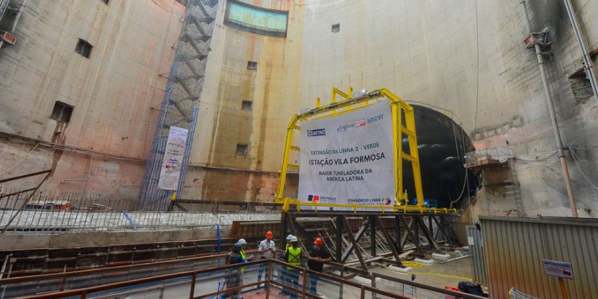 Tuneladora chega à futura estação Vila Formosa do Metrô